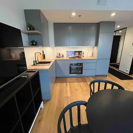 Amazing High-rise 1br With 11th Floor Views Διαμέρισμα Ταλίν